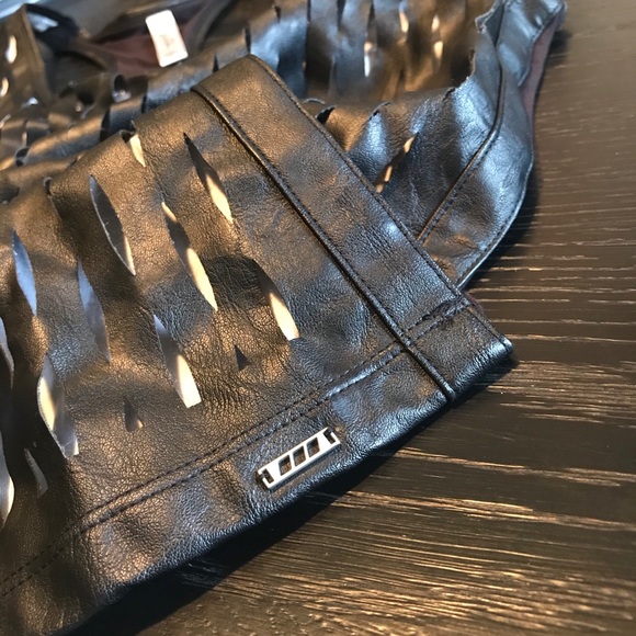 { LORNA JANE }  Sexy Cutout Tank Top - NWOT Large - Picture 15 of 16